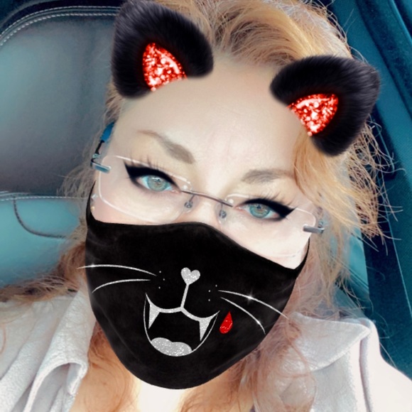 Meet your Posher, Ivanna - Picture 2 of 2